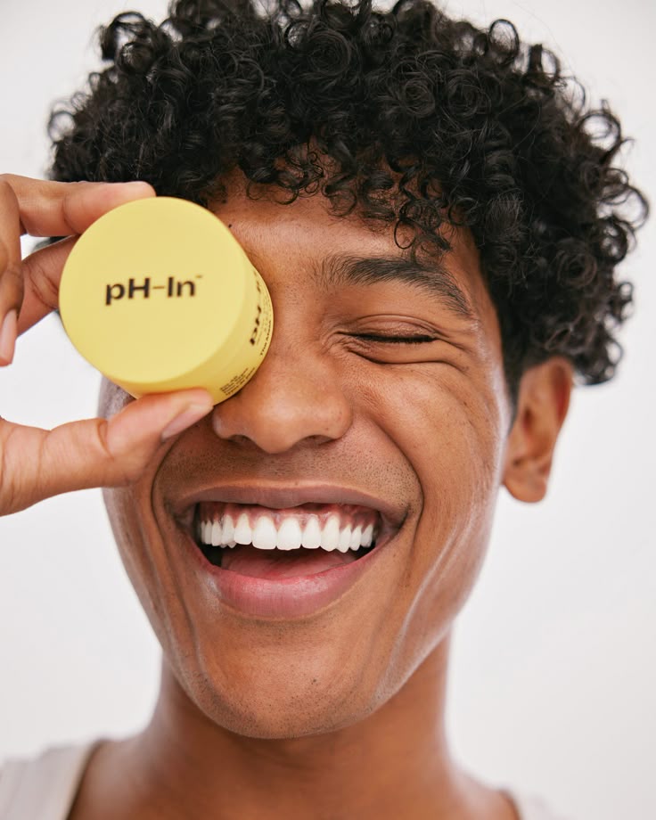 אבקה להלבנת שיניים